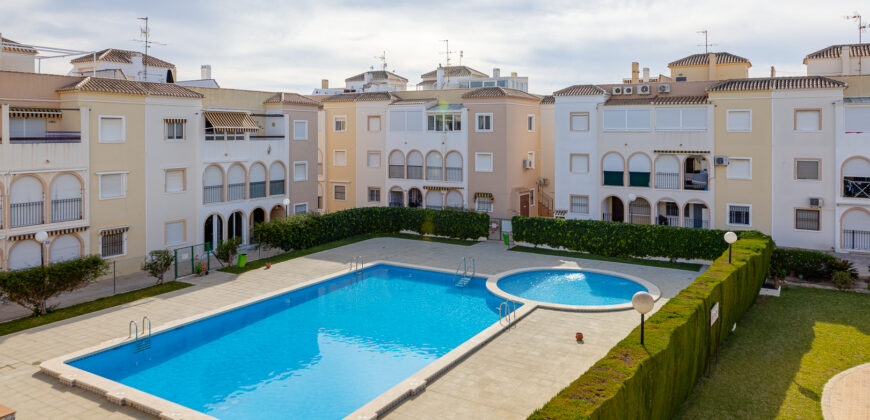 Sunny Penthouse- Urbanization with swimming pool-3rd line from the beach