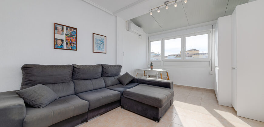 Sunny Penthouse- Urbanization with swimming pool-3rd line from the beach