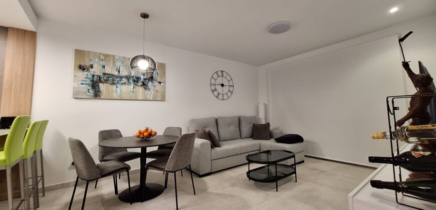 Modern Penthouse with Swimming Pool, Gym and Spa OB15 2/2