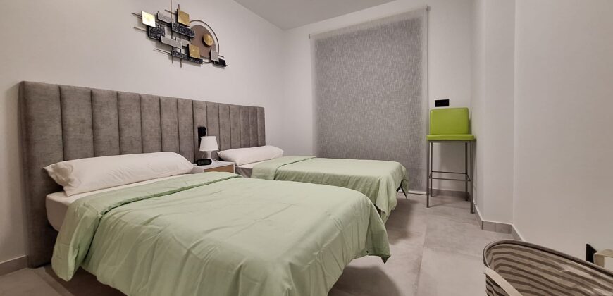 Modern Penthouse with Swimming Pool, Gym and Spa OB15 2/2