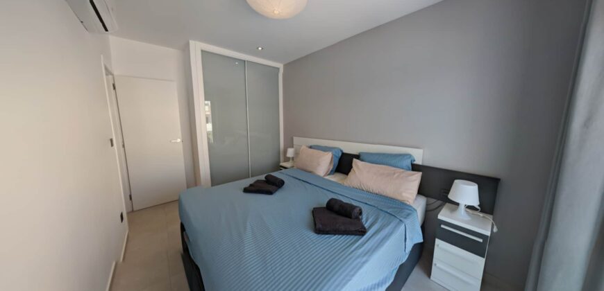 Modern Penthouse with Swimming Pool and Spa OB11 3/2