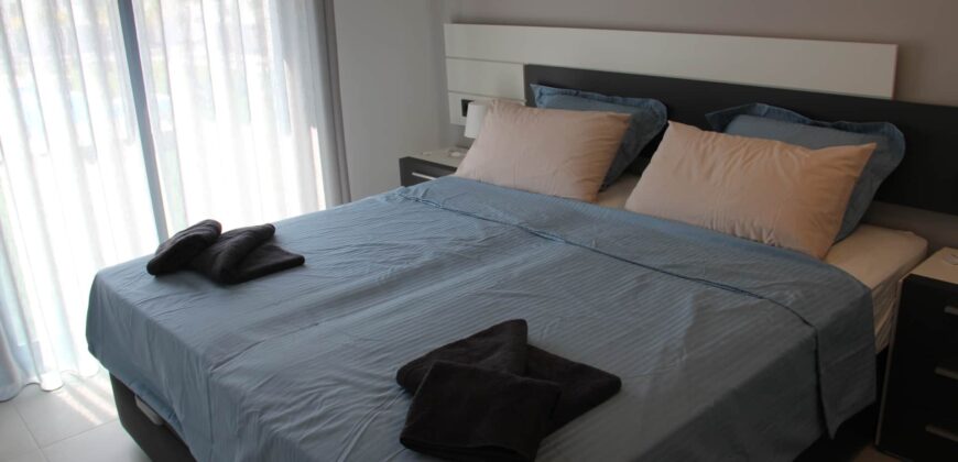 Modern Penthouse with Swimming Pool and Spa OB11 3/2