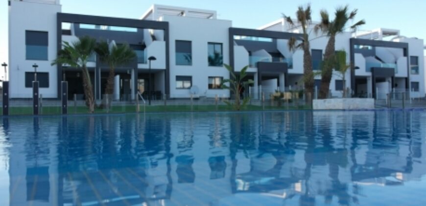 Modern Penthouse with Swimming Pool and Spa OB11 3/2